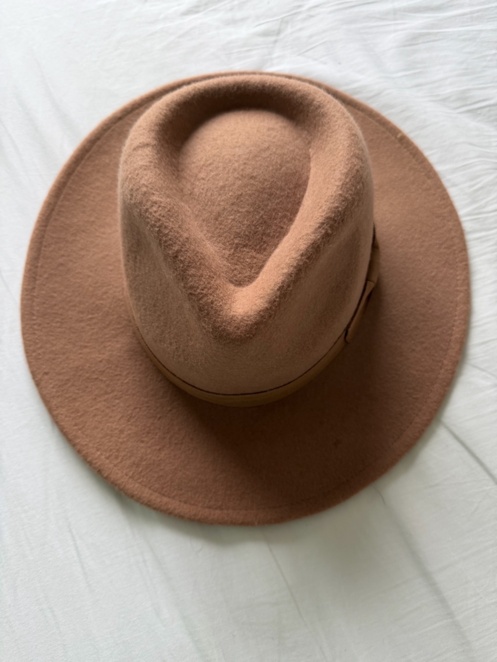 Womens Wide-Brim Felt Fedora Hat - Camel